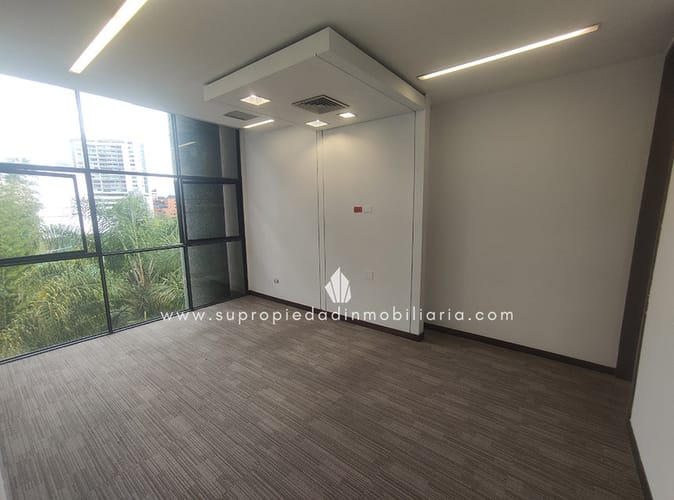 Local en arriendo en Milla De Oro, Medellín, 203 m² · foto 19 de 23