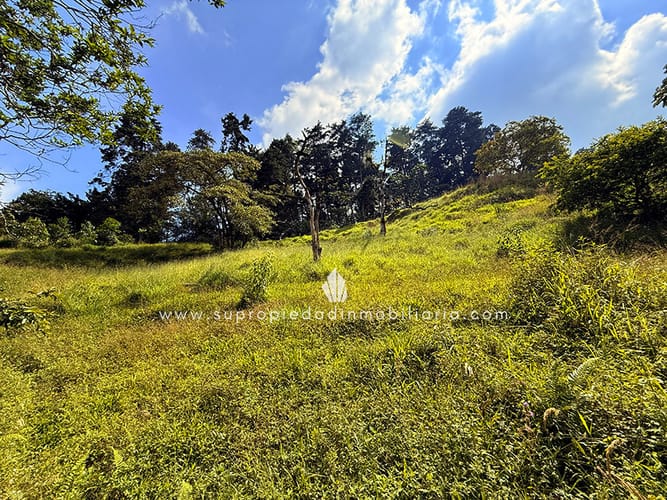 Lote en venta en Loma Del Escobero, Envigado, 2534 m² · foto 6 de 13