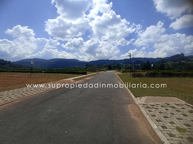 Lote en venta en Loma Del Chocho, Envigado, 776 m² · foto 9 de 10