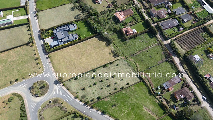 Lote en venta en El Tambo, La Ceja, 3022 m² · foto 6 de 9