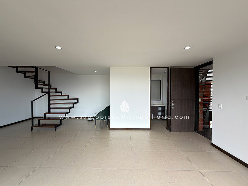 Apartamento en venta en Altos Del Poblado, Medellín · foto 5 de 24