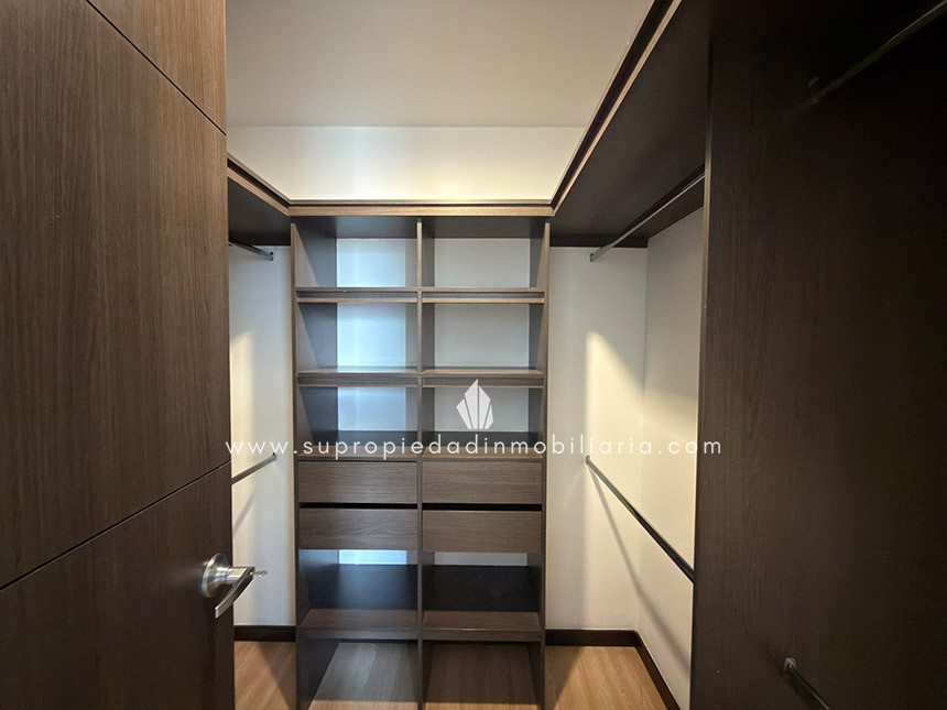 Apartamento en venta en Altos Del Poblado, Medellín · foto 15 de 24