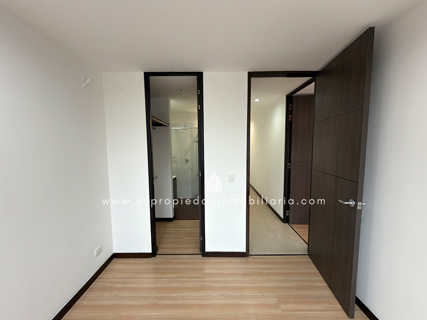 Apartamento en venta en Altos Del Poblado, Medellín · foto 20 de 24