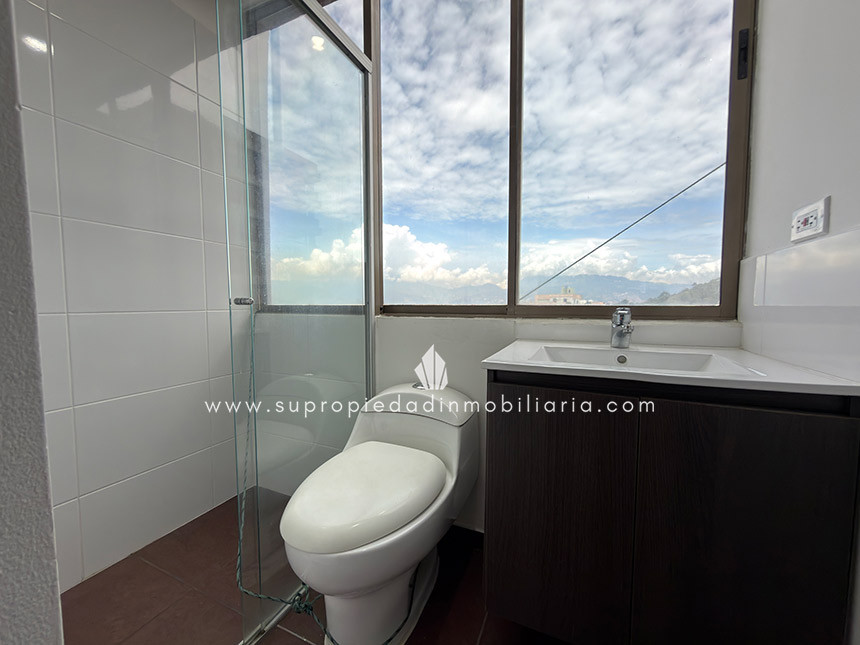Apartamento en venta en Altos Del Poblado, Medellín · foto 23 de 24