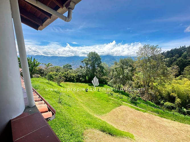 Casa de 5 alcobas en venta en Pan De Azucar, Sabaneta, 352 m² · foto 8 de 24