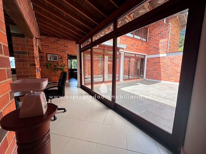 Casa de 5 alcobas en venta en Pan De Azucar, Sabaneta, 352 m² · foto 12 de 24