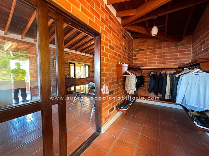 Casa de 5 alcobas en venta en Pan De Azucar, Sabaneta, 352 m² · foto 14 de 24