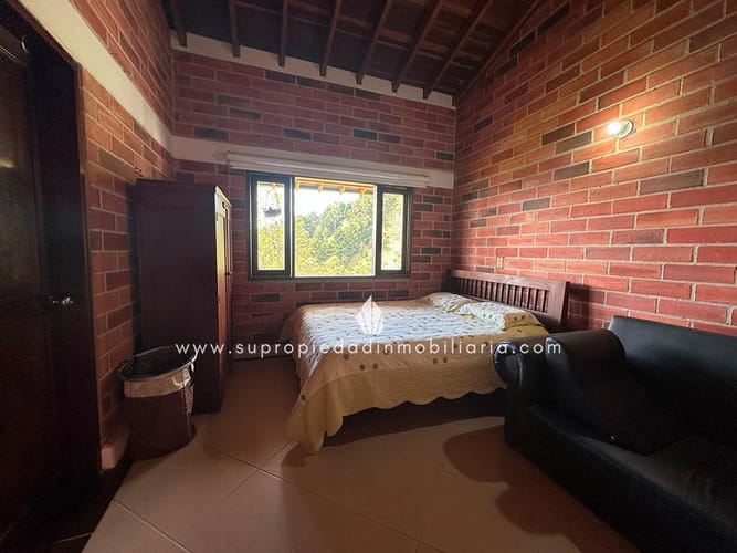 Casa de 5 alcobas en venta en Pan De Azucar, Sabaneta, 352 m² · foto 19 de 24