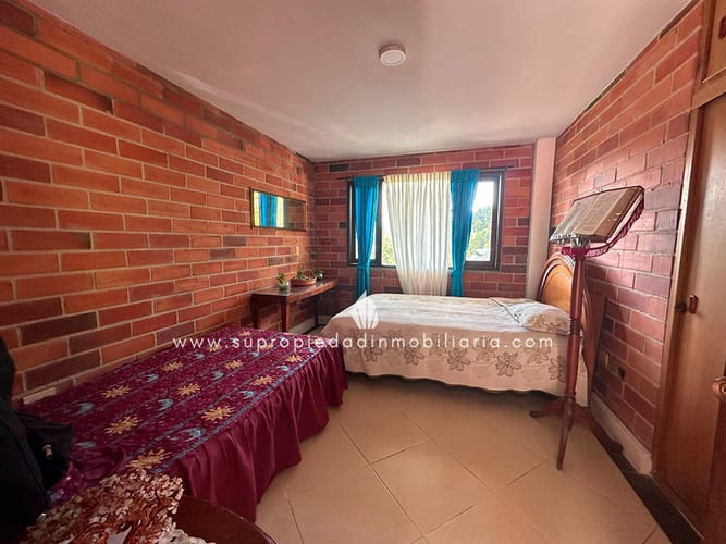 Casa de 5 alcobas en venta en Pan De Azucar, Sabaneta, 352 m² · foto 20 de 24
