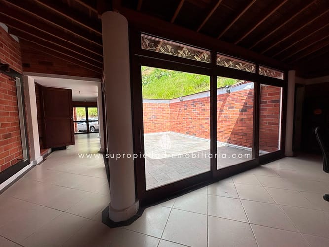 Casa de 5 alcobas en venta en Pan De Azucar, Sabaneta, 352 m² · foto 22 de 24