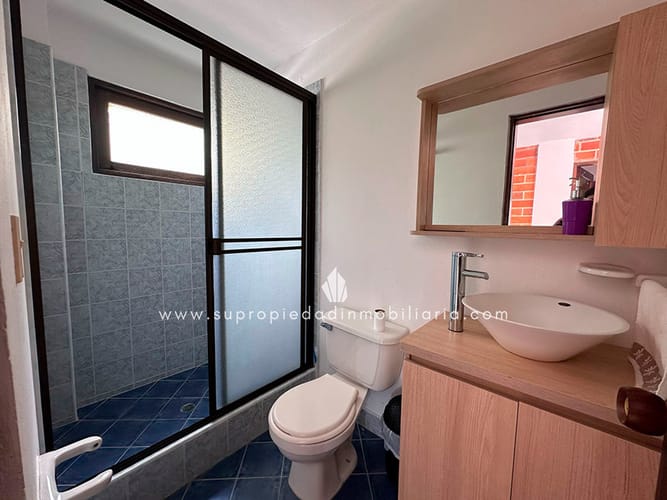 Casa de 5 alcobas en venta en Pan De Azucar, Sabaneta, 352 m² · foto 23 de 24
