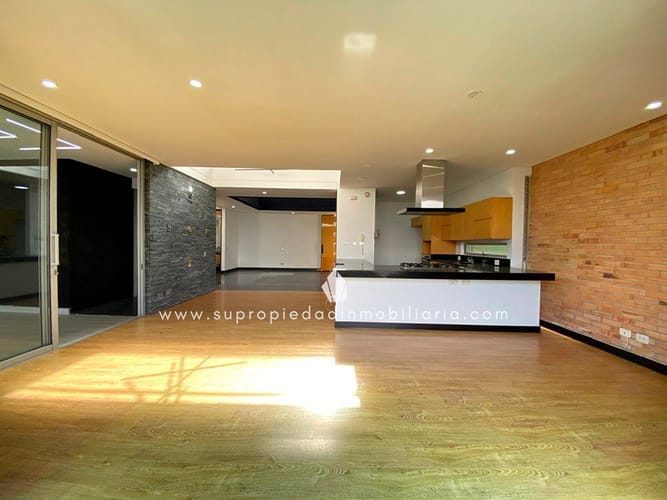 Casa de 4 alcobas en venta en Loma El Atravesado, Envigado, 380 m² · foto 16 de 24