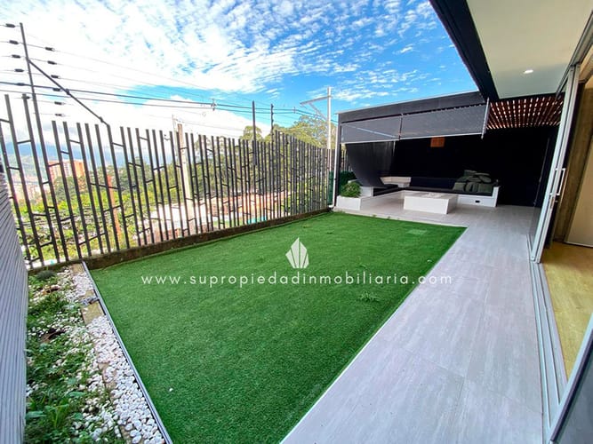 Casa de 4 alcobas en venta en Loma El Atravesado, Envigado, 380 m² · foto 17 de 24