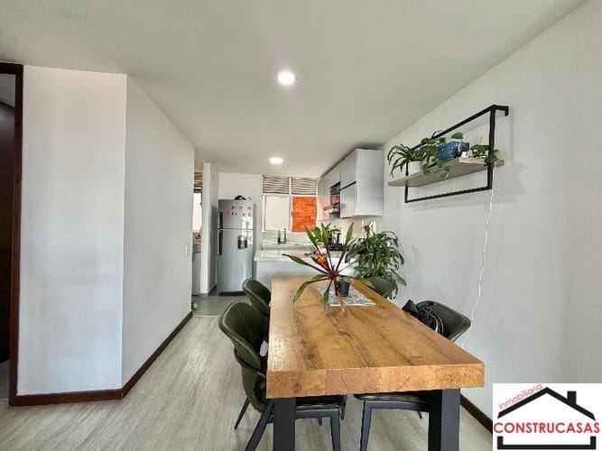 Apartaestudio en venta en El Poblado, Medellín, 55 m² · foto 5 de 14