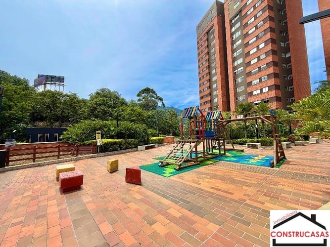 Apartaestudio en venta en El Poblado, Medellín, 55 m² · foto 12 de 14