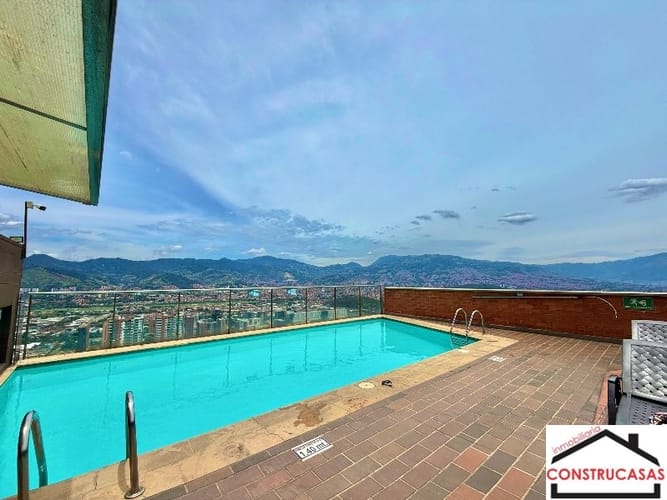 Apartaestudio en venta en El Poblado, Medellín, 55 m² · foto 13 de 14