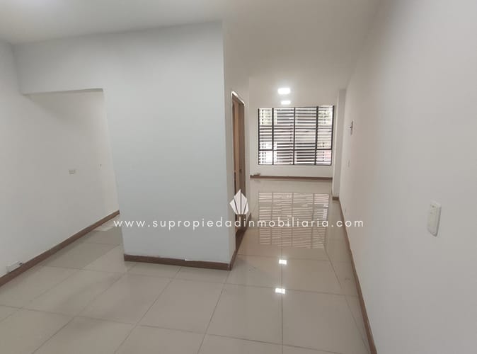 Local en arriendo en Milla De Oro, Medellín, 46 m² · foto 3 de 8