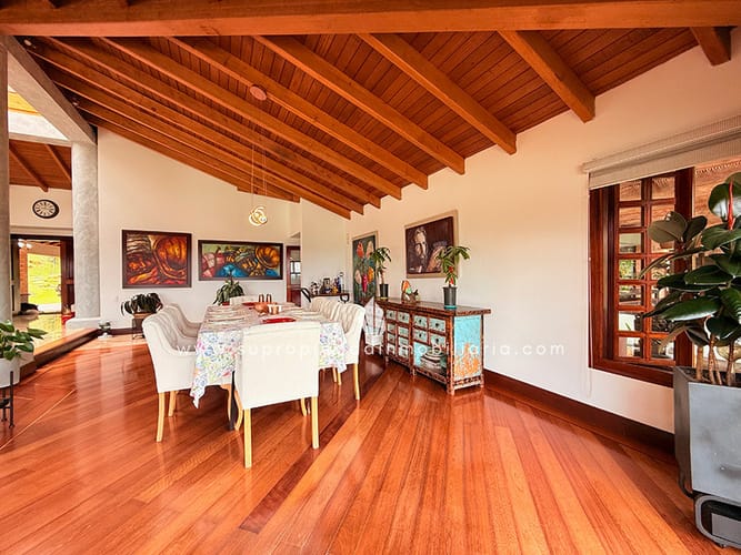Casa de 5 alcobas en venta en Altos Del Escobero, Envigado, 588 m² · foto 13 de 24