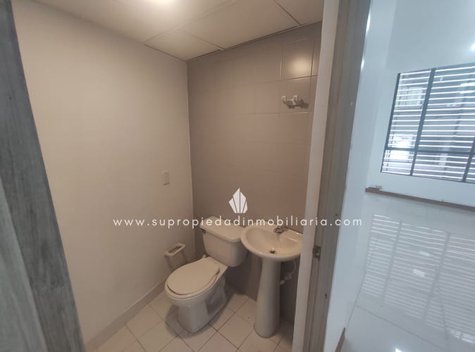 Local en arriendo en Milla De Oro, Medellín, 46 m² · foto 5 de 8