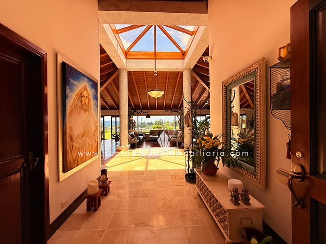 Casa de 5 alcobas en venta en Altos Del Escobero, Envigado, 588 m² · foto 15 de 24