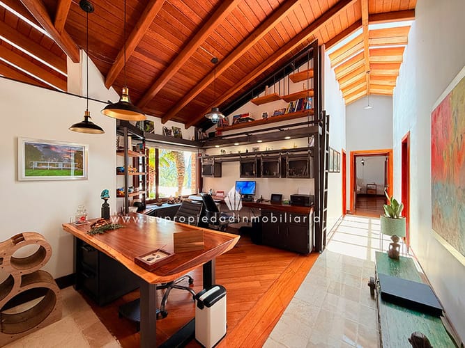 Casa de 5 alcobas en venta en Altos Del Escobero, Envigado, 588 m² · foto 20 de 24