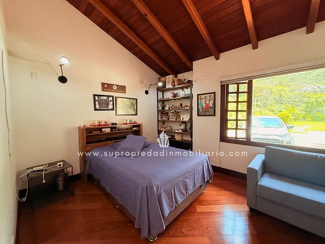 Casa de 5 alcobas en venta en Altos Del Escobero, Envigado, 588 m² · foto 21 de 24