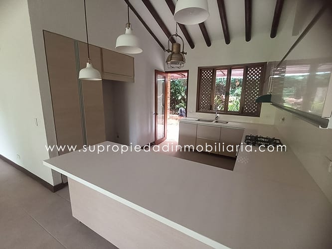 Casa en venta en Loma De Las Brujas, Envigado · foto 2 de 24