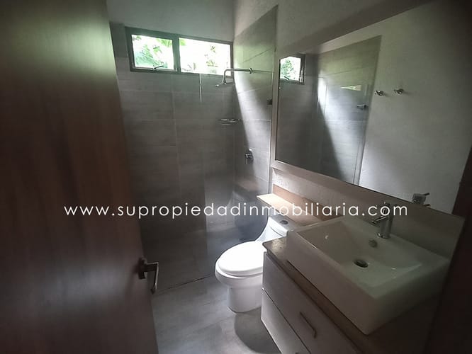 Casa en venta en Loma De Las Brujas, Envigado · foto 11 de 24
