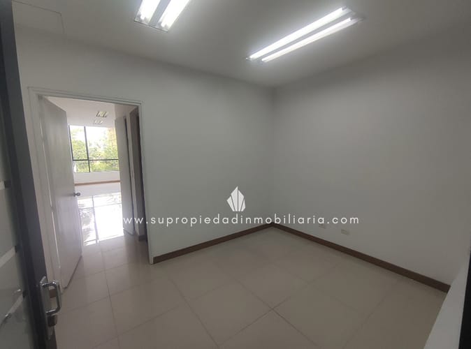 Local en arriendo en Milla De Oro, Medellín, 46 m² · foto 3 de 11