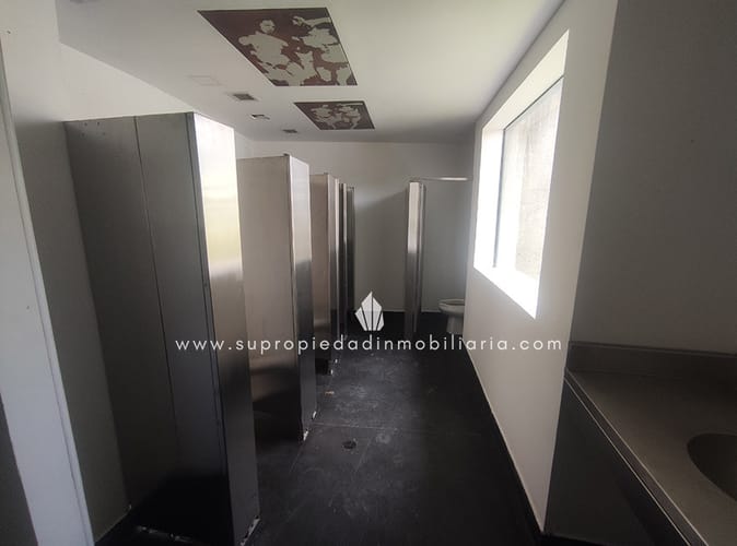 Local en arriendo en Milla De Oro, Medellín, 728 m² · foto 11 de 18