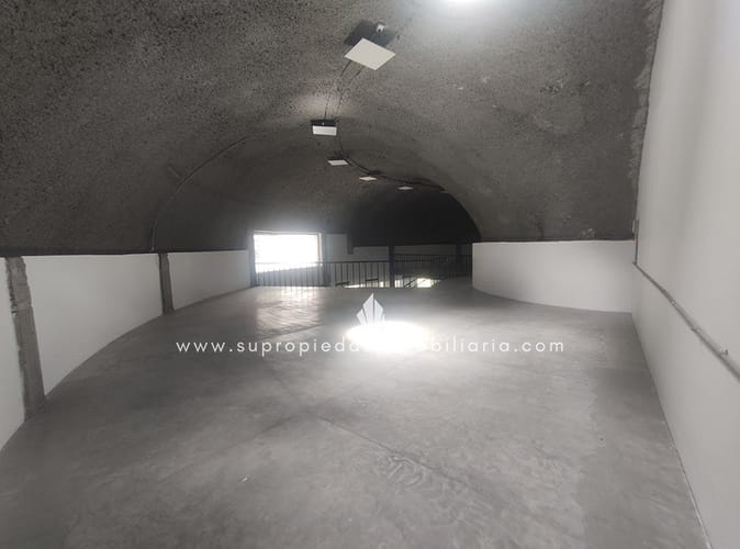 Local en arriendo en Milla De Oro, Medellín, 728 m² · foto 17 de 18