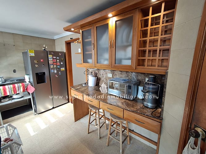 Apartamento de 6 alcobas en venta en Lorena, Medellín, 250 m² · foto 2 de 14