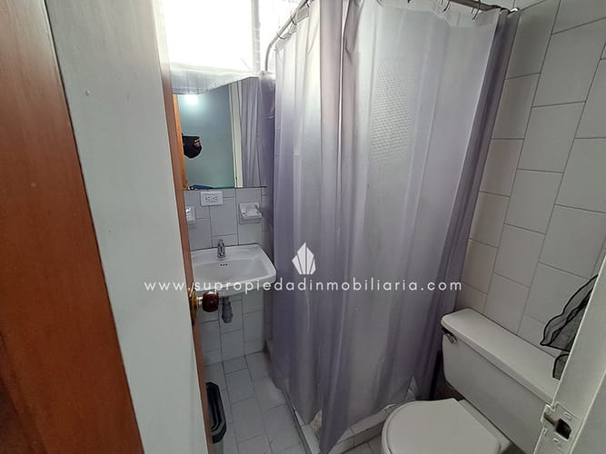 Apartamento de 6 alcobas en venta en Lorena, Medellín, 250 m² · foto 7 de 14