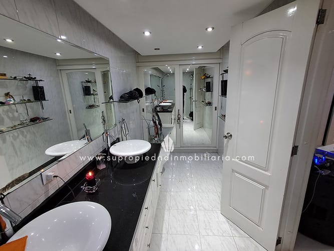 Apartamento de 6 alcobas en venta en Lorena, Medellín, 250 m² · foto 12 de 14