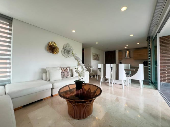 Apartamento de 3 alcobas en arriendo en El Poblado, Medellín, 130 m² · foto 3 de 22