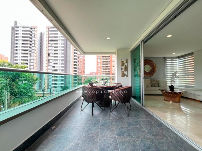 Apartamento de 3 alcobas en arriendo en El Poblado, Medellín, 130 m² · foto 7 de 22