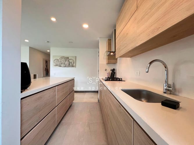Apartamento de 3 alcobas en arriendo en El Poblado, Medellín, 130 m² · foto 8 de 22