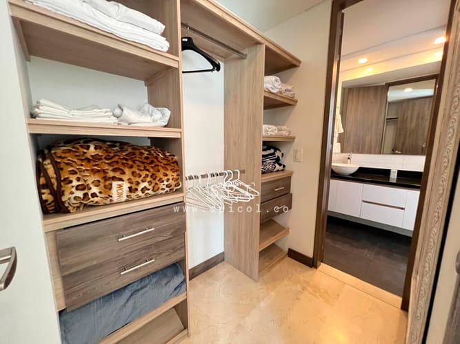Apartamento de 3 alcobas en arriendo en El Poblado, Medellín, 130 m² · foto 10 de 22