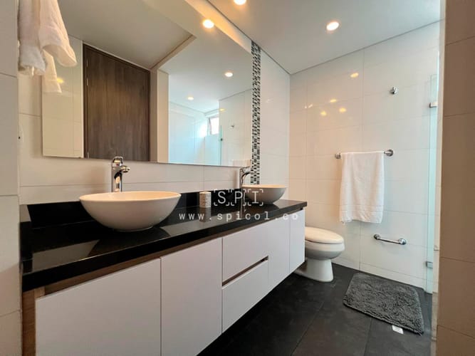 Apartamento de 3 alcobas en arriendo en El Poblado, Medellín, 130 m² · foto 13 de 22