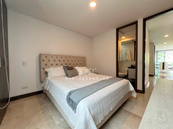 Apartamento de 3 alcobas en arriendo en El Poblado, Medellín, 130 m² · foto 16 de 22