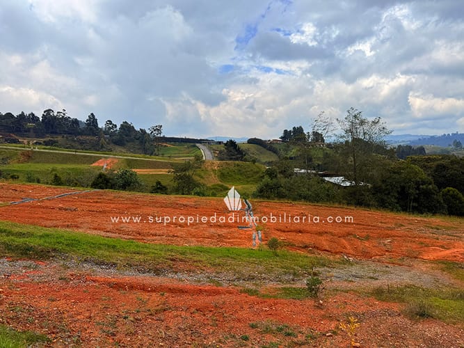 Lote en venta en Loma Del Escobero, Envigado, 1435 m² · foto 3 de 22