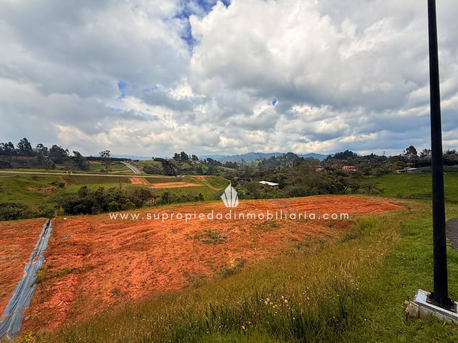 Lote en venta en Loma Del Escobero, Envigado, 1435 m² · foto 11 de 22