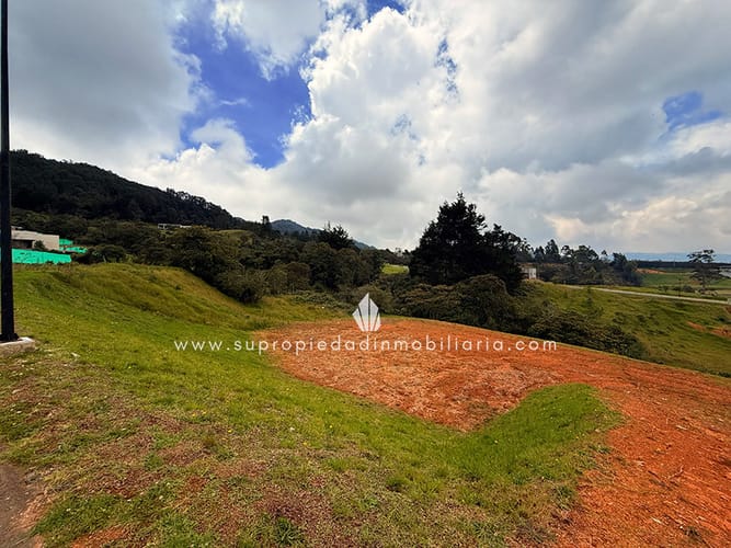 Lote en venta en Loma Del Escobero, Envigado, 1435 m² · foto 13 de 22