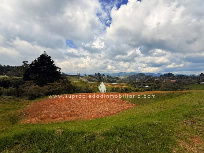 Lote en venta en Loma Del Escobero, Envigado, 1435 m² · foto 14 de 22