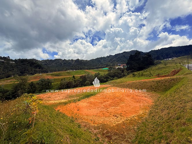 Lote en venta en Loma Del Escobero, Envigado, 1435 m² · foto 20 de 22