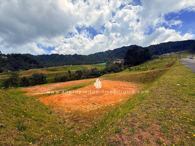 Lote en venta en Loma Del Escobero, Envigado, 1435 m² · foto 21 de 22