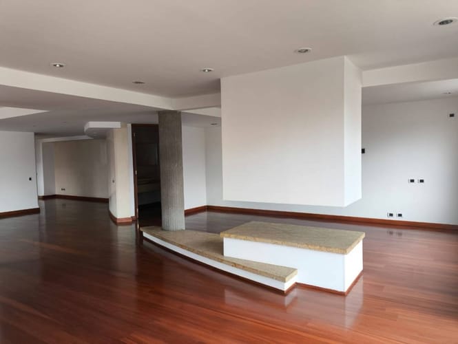 Apartamento de 5 alcobas en venta en Santa Barbara, Bogotá, 379 m² · foto 2 de 20
