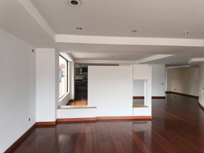 Apartamento de 5 alcobas en venta en Santa Barbara, Bogotá, 379 m² · foto 4 de 20
