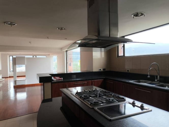 Apartamento de 5 alcobas en venta en Santa Barbara, Bogotá, 379 m² · foto 7 de 20