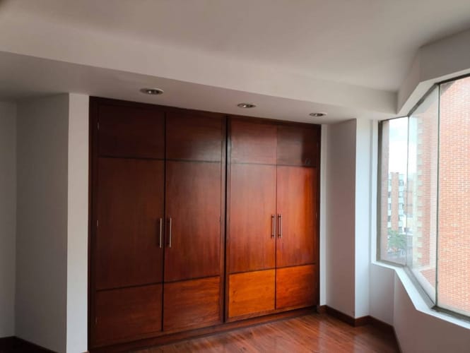Apartamento de 5 alcobas en venta en Santa Barbara, Bogotá, 379 m² · foto 10 de 20